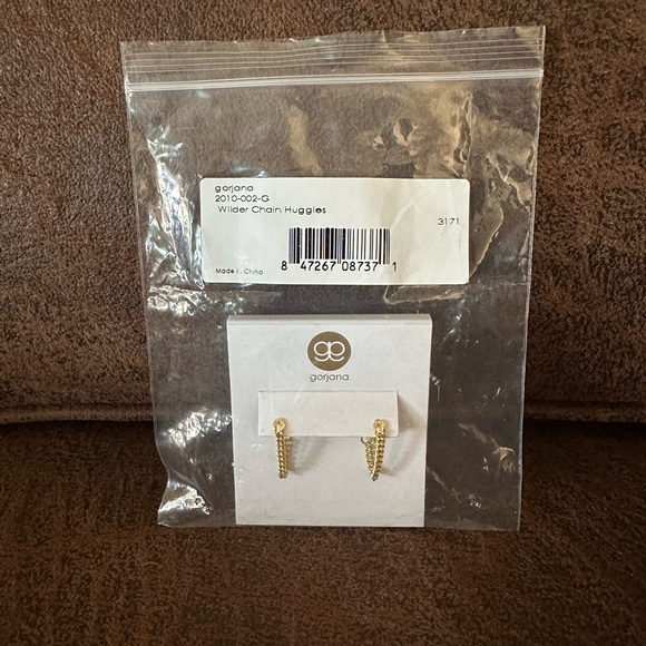 gorjana Wilder Chain Huggies - Picture 3 of 6